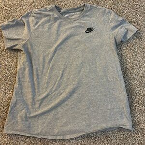 GRAY NIKE TSHIRT